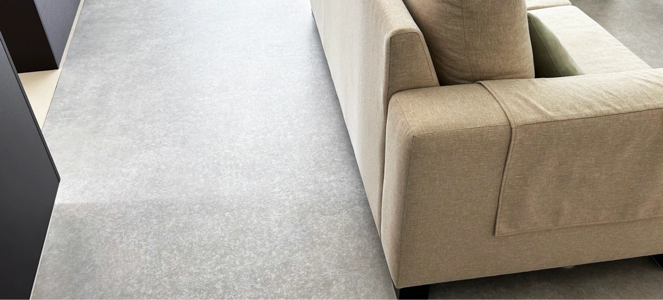 Stunning Living room with Floor Installation Honpo